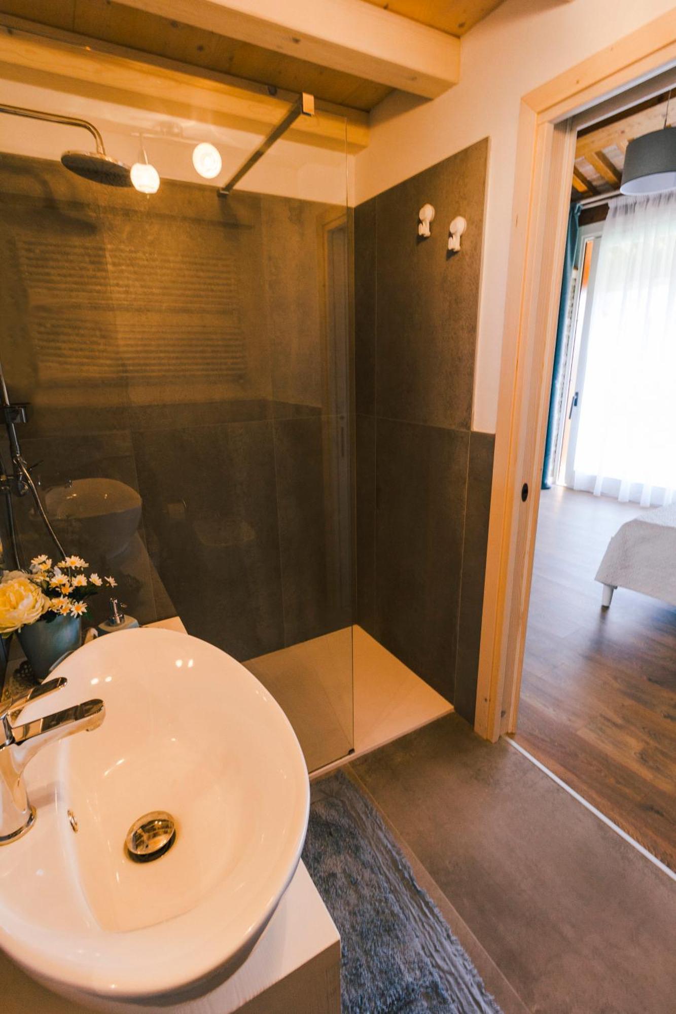 B&B Al Fienile Paderno del Grappa Luaran gambar