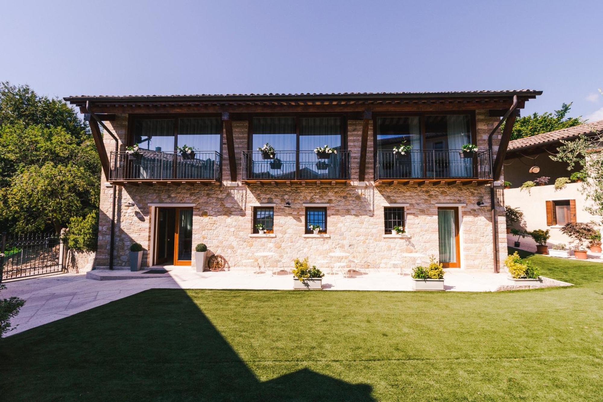 B&B Al Fienile Paderno del Grappa Luaran gambar